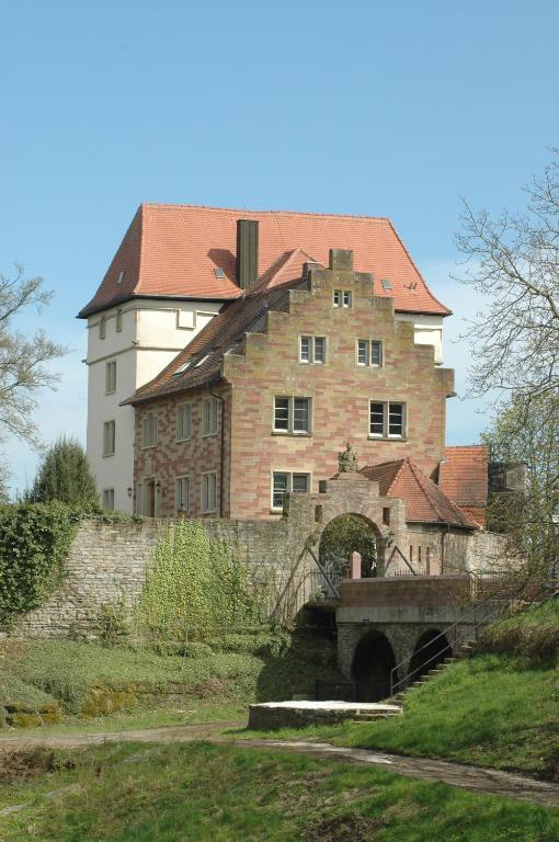 莫斯巴赫 Schloss Neuburg酒店 外观 照片